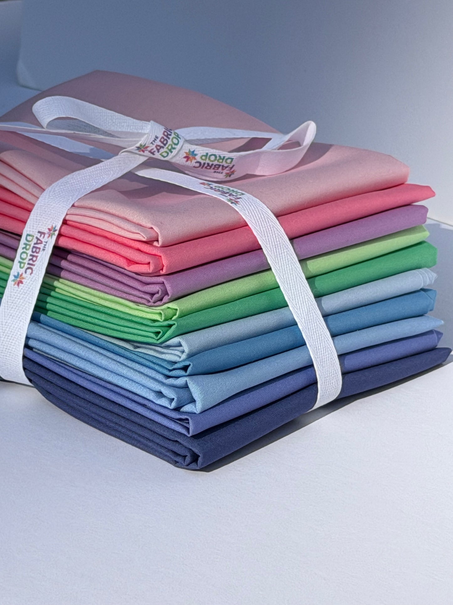 Handpicked Hydrangeas – 10 Fat Quarter Bundle (AGF Solids)